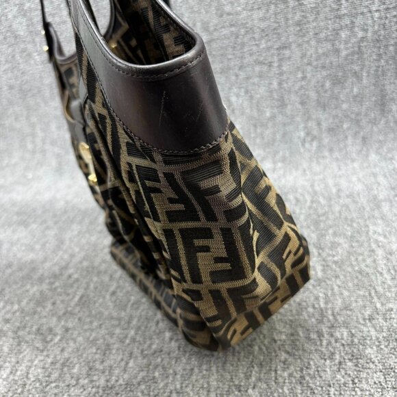 Authentic Fendi Leather Tote Bag lux318-110425 - Picture 7 of 15